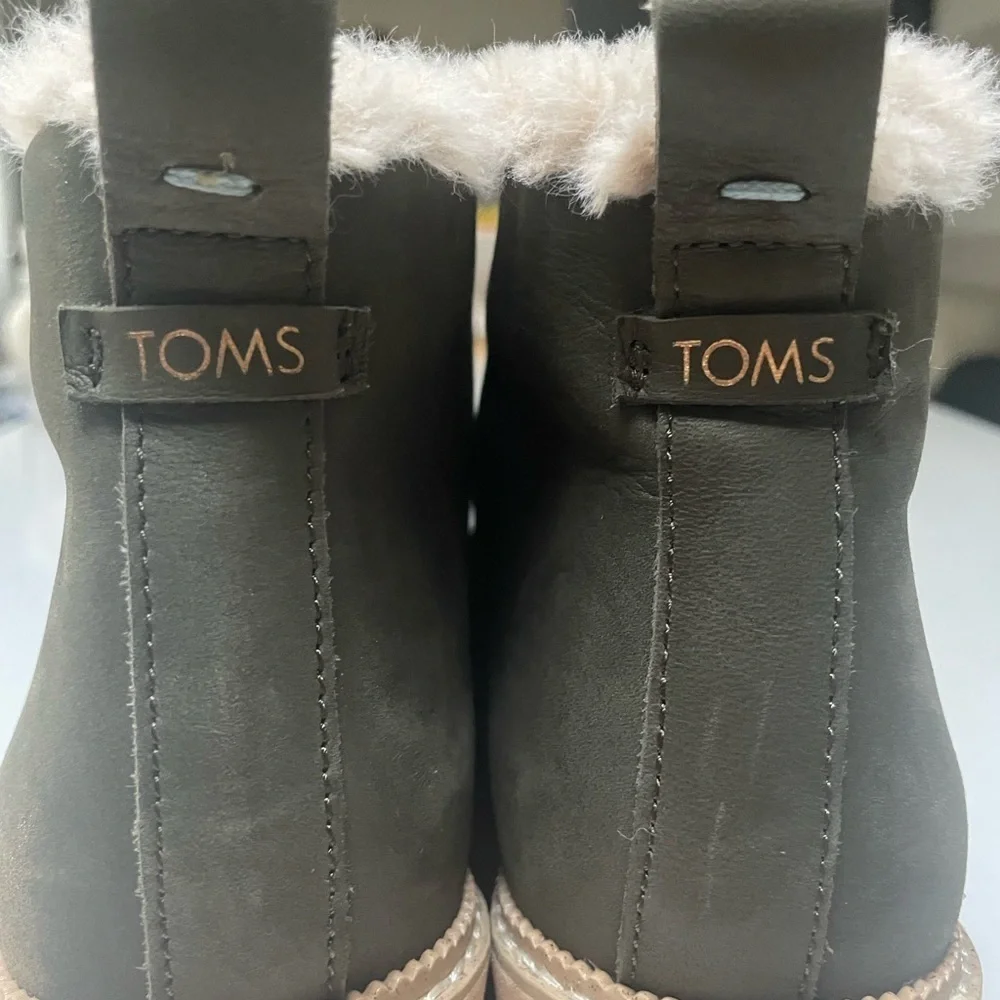 Toms Dark Green Wedge Boots with Tan Sole